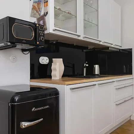 2 Bedroom Sereno Fenn'a 5 Street شقة