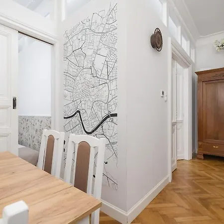 شقة 2 Bedroom Sereno Fenn'a 5 Street كراكوفيا