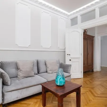 2 Bedroom Sereno Fenn'a 5 Street