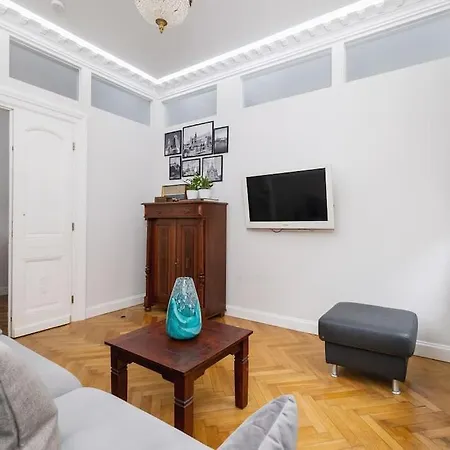 2 Bedroom Sereno Fenn'a 5 Street شقة كراكوفيا